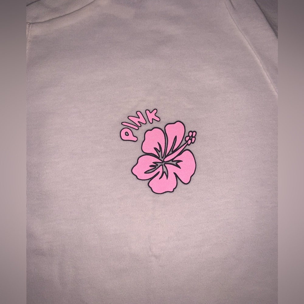 Victoria’s Secret Pink SET 5” Creamer Everyday Fleece Shorts & Henley Floral Tee - Picture 12 of 14